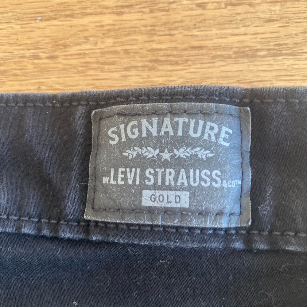 Levi’s Signature Totally Shaping Gold Straight Jeans Black Women’s 2 Long Prelo - Picture 8 of 8